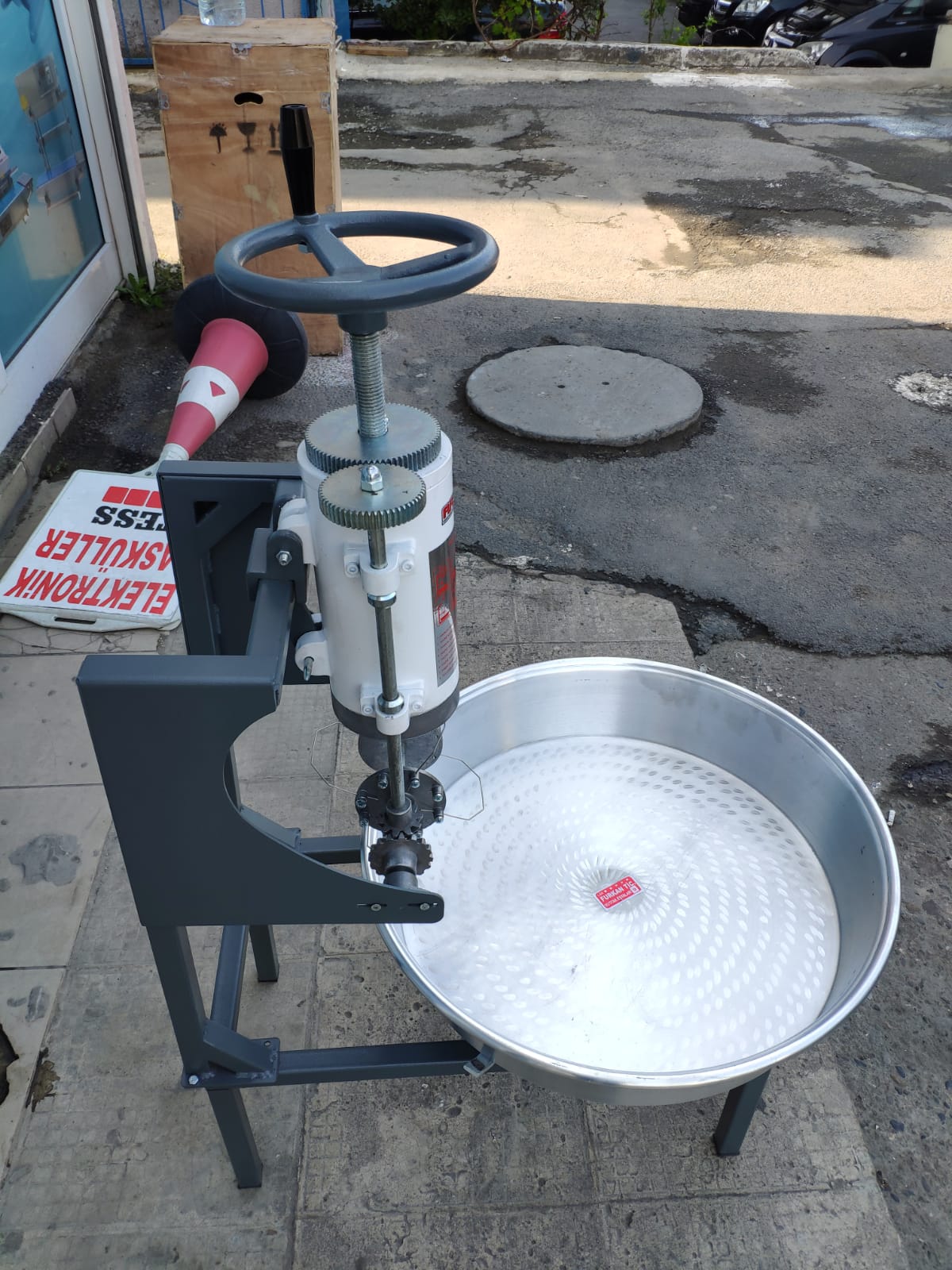 Akse Manuel Mekanik Tulumba Tatlı Makinesi 3-5 Kg - Görsel 3